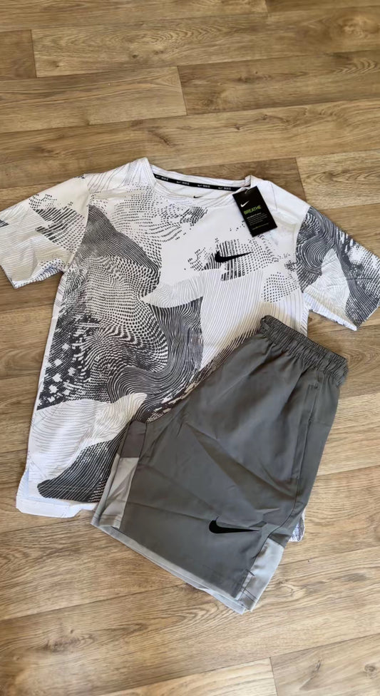 Ensemble Nike